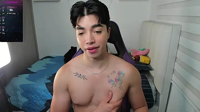 santy7v7 online show from October 19, 2025, 1:25 pm