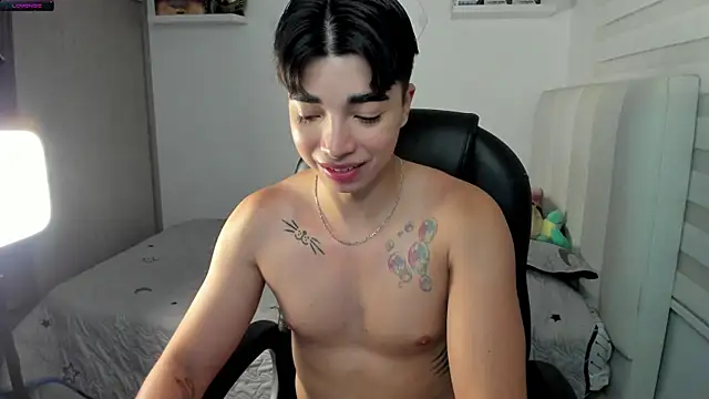 santy7v7 online show from November 21, 2025, 1:21 pm