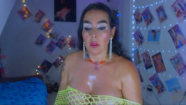 Snapshot of sweet_vanessa_22 chatting on March 18, 2025, 3:56 am sweet vanessa 22 online show from March 18, 2025, 3:56 am