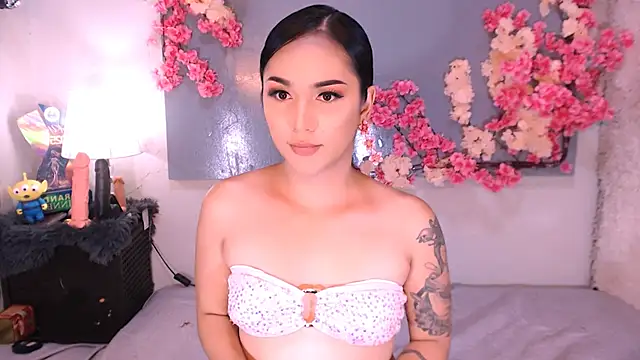 Snapshot of Oriental_Tiara chatting on October 6, 2025, 6:14 am Oriental Tiara online show from October 6, 2025, 6:14 am