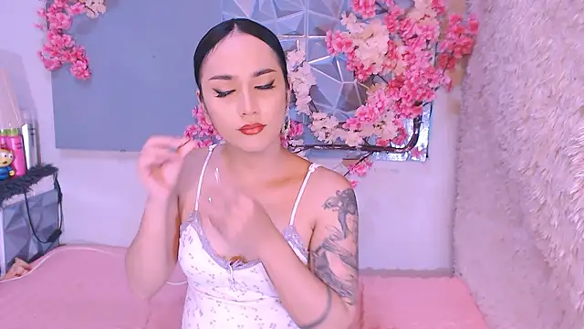 Snapshot of Oriental_Tiara chatting on January 16, 2026, 1:15 pm Oriental Tiara online show from January 16, 2026, 1:15 pm