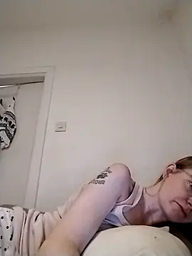 Snapshot of jannis1992 chatting on October 13, 2025, 5:42 am jannis1992 online show from October 13, 2025, 5:42 am