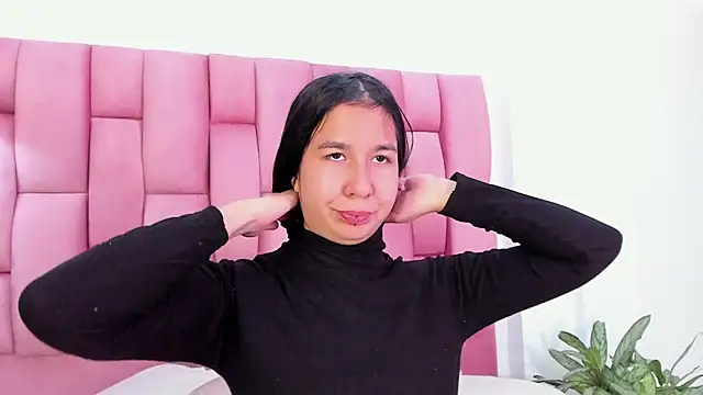 Lia sarahi online show from February 16, 2025, 2:32 pm