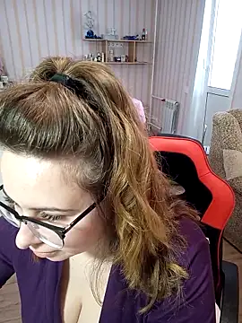 Snapshot of DienkaGreen chatting on February 24, 2025, 6:27 am DienkaGreen online show from February 24, 2025, 6:27 am