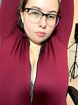 DienkaGreen online show from November 21, 2025, 6:45 am