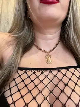 Snapshot of Kittenforyou chatting on February 5, 2026, 12:56 pm Kittenforyou online show from February 5, 2026, 12:56 pm