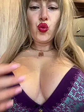 Snapshot of Kittenforyou chatting on February 21, 2026, 2:19 pm Kittenforyou online show from February 21, 2026, 2:19 pm