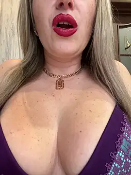 Snapshot of Kittenforyou chatting on February 11, 2026, 1:00 pm Kittenforyou online show from February 11, 2026, 1:00 pm