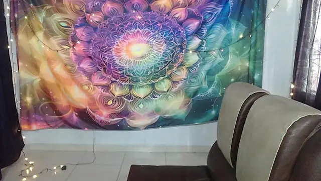 Snapshot of Alexxx_andr4 chatting on February 4, 2025, 8:49 pm Alexxx andr4 online show from February 4, 2025, 8:49 pm