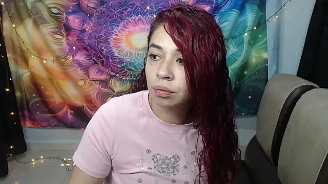 Snapshot of Alexxx_andr4 chatting on February 10, 2025, 2:08 am Alexxx andr4 online show from February 10, 2025, 2:08 am