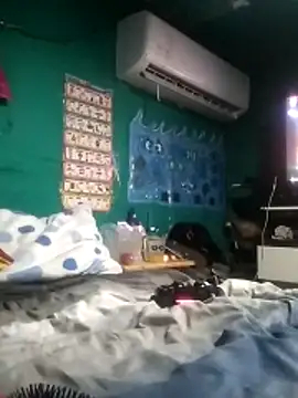 Wero4200 online show from April 3, 2026, 9:43 pm