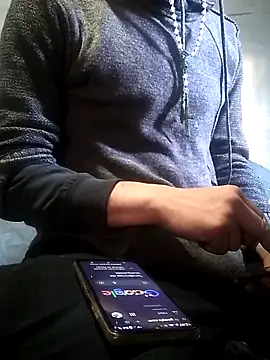 Wero4200 online show from December 3, 2025, 8:08 pm