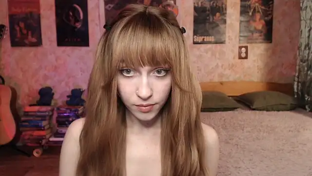 Snapshot of Friendly_Ellie chatting on February 20, 2026, 1:13 pm Friendly Ellie online show from February 20, 2026, 1:13 pm