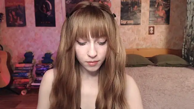 Snapshot of Friendly_Ellie chatting on February 7, 2026, 1:19 pm Friendly Ellie online show from February 7, 2026, 1:19 pm