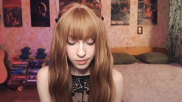 Friendly Ellie online show from October 18, 2025, 1:18 am