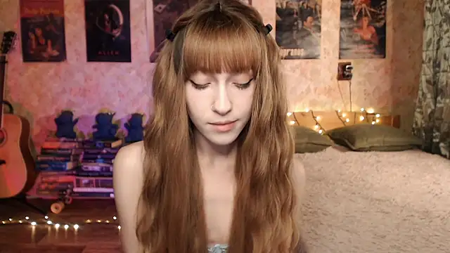 Friendly Ellie online show from December 6, 2024, 11:52 pm