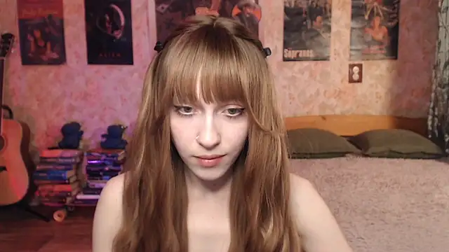 Snapshot of Friendly_Ellie chatting on February 10, 2026, 12:09 am Friendly Ellie online show from February 10, 2026, 12:09 am