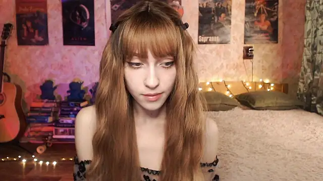 Friendly Ellie online show from December 4, 2024, 11:52 pm