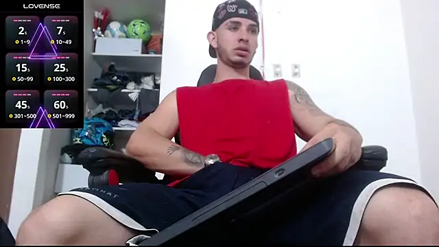 Snapshot of freestyle_blake1 chatting on September 23, 2025, 7:43 pm freestyle blake1 online show from September 23, 2025, 7:43 pm