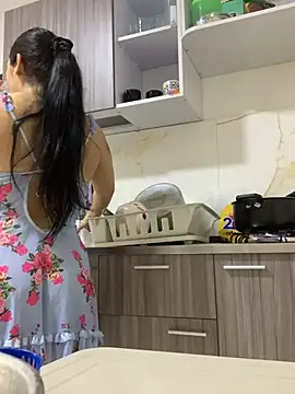 Amandanauty online show from November 14, 2025, 7:39 pm