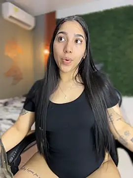 Amandanauty online show from April 4, 2026, 5:25 am