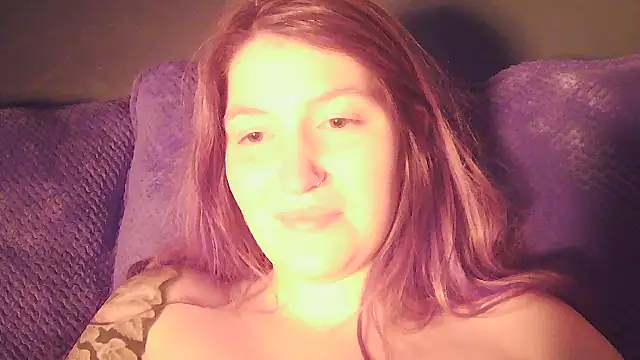 Snapshot of Angelk43 chatting on January 15, 2026, 6:39 am Angelk43 online show from January 15, 2026, 6:39 am