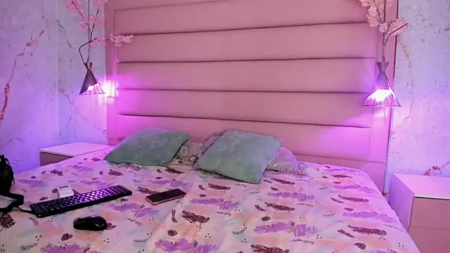 Snapshot of IvySanders1 chatting on October 29, 2025, 12:59 pm IvySanders1 online show from October 29, 2025, 12:59 pm