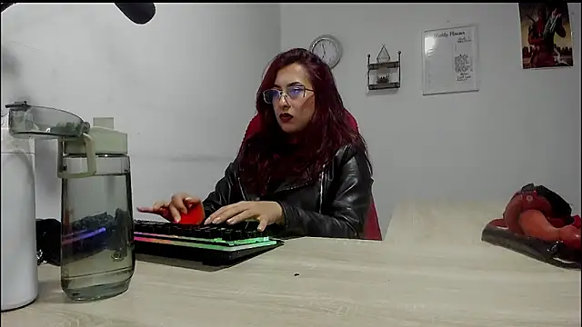 Scarlett Sen online show from February 17, 2025, 3:44 pm
