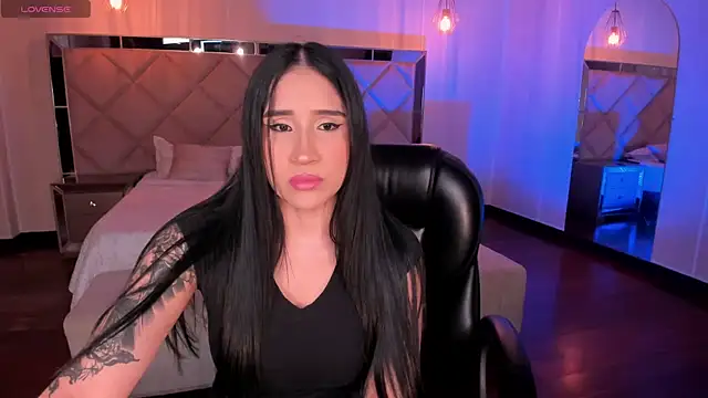 Snapshot of NickyLawson chatting on October 11, 2025, 3:40 am NickyLawson online show from October 11, 2025, 3:40 am