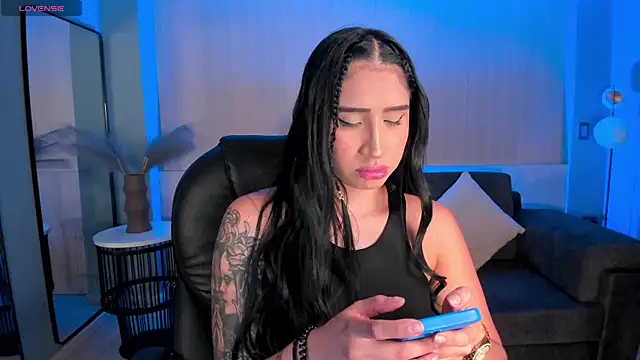 Snapshot of NickyLawson chatting on September 26, 2025, 3:35 am NickyLawson online show from September 26, 2025, 3:35 am