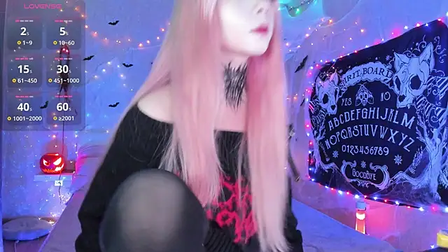 Misty Shadow online show from October 31, 2025, 10:38 pm