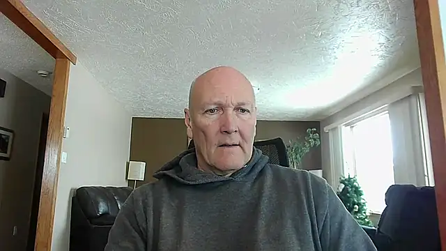 BasicAnt online show from December 3, 2025, 5:45 pm