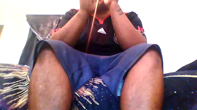 Snapshot of dro6969 chatting on October 19, 2025, 3:59 pm dro6969 online show from October 19, 2025, 3:59 pm