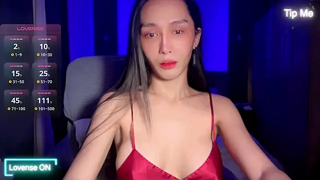 UrdreamTSgirl online show from July 3, 2026, 9:49 am