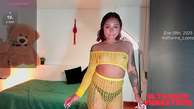 Snapshot of Katharina_Lopez chatting on January 7, 2025, 9:25 pm Katharina Lopez online show from January 7, 2025, 9:25 pm
