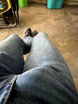 MAHKE12 online show from October 13, 2025, 8:38 am