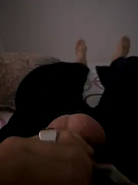 MAHKE12 online show from November 10, 2025, 9:42 pm