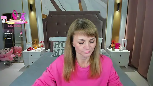 annasimonsj online show from April 8, 2026, 1:07 am