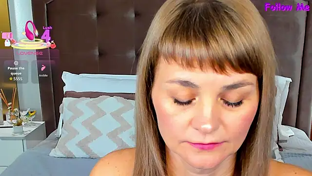 Snapshot of annasimonsj chatting on October 14, 2025, 1:06 am annasimonsj online show from October 14, 2025, 1:06 am