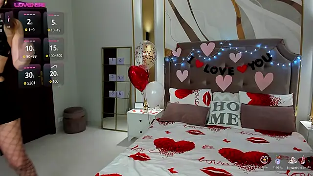 annasimonsj online show from February 15, 2025, 12:37 am