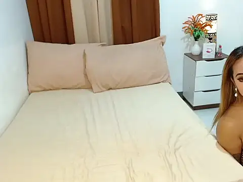 QueenVersa online show from February 27, 2026, 11:59 pm