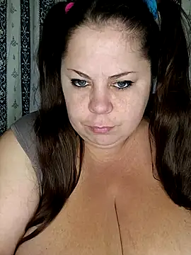 Snapshot of Ginabig chatting on September 26, 2025, 5:36 am Ginabig online show from September 26, 2025, 5:36 am