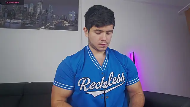 Arilas  online show from December 2, 2025, 6:59 am