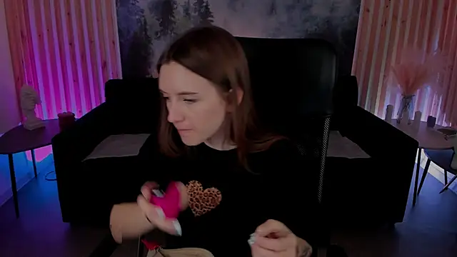 Snapshot of JennyDens chatting on February 20, 2025, 5:01 am JennyDens online show from February 20, 2025, 5:01 am