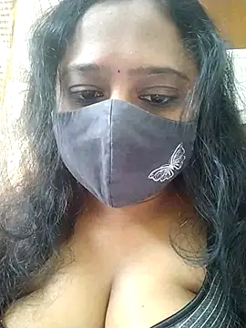 sexynayan23 online show from December 3, 2025, 4:57 am