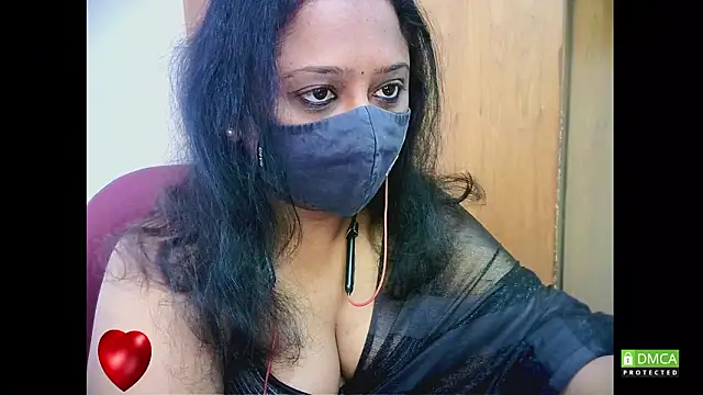 sexynayan23 online show from February 14, 2026, 4:34 am