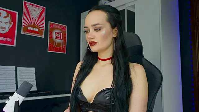 Snapshot of QueenAliss chatting on September 22, 2025, 4:18 am QueenAliss online show from September 22, 2025, 4:18 am