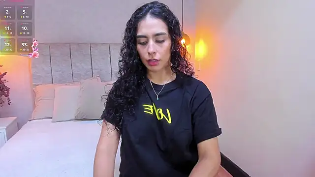 Snapshot of Maysoon_sabato chatting on October 1, 2025, 12:09 pm Maysoon sabato online show from October 1, 2025, 12:09 pm