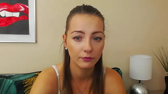 Snapshot of NatalieSexy chatting on October 31, 2025, 7:16 am NatalieSexy online show from October 31, 2025, 7:16 am