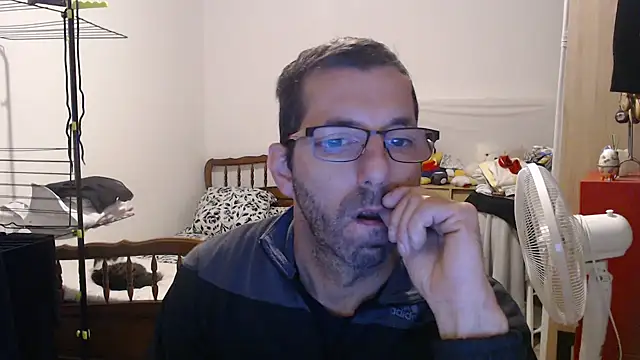 Snapshot of steph19x5 chatting on September 25, 2025, 7:25 am steph19x5 online show from September 25, 2025, 7:25 am